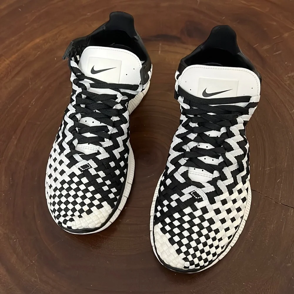 Nike Free Inneva Woven ( Black & White) - Picture 1 of 11